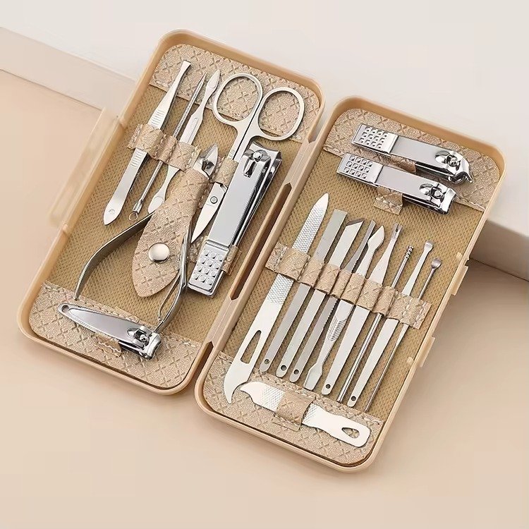 Manicure Pedicure Set - Image 2
