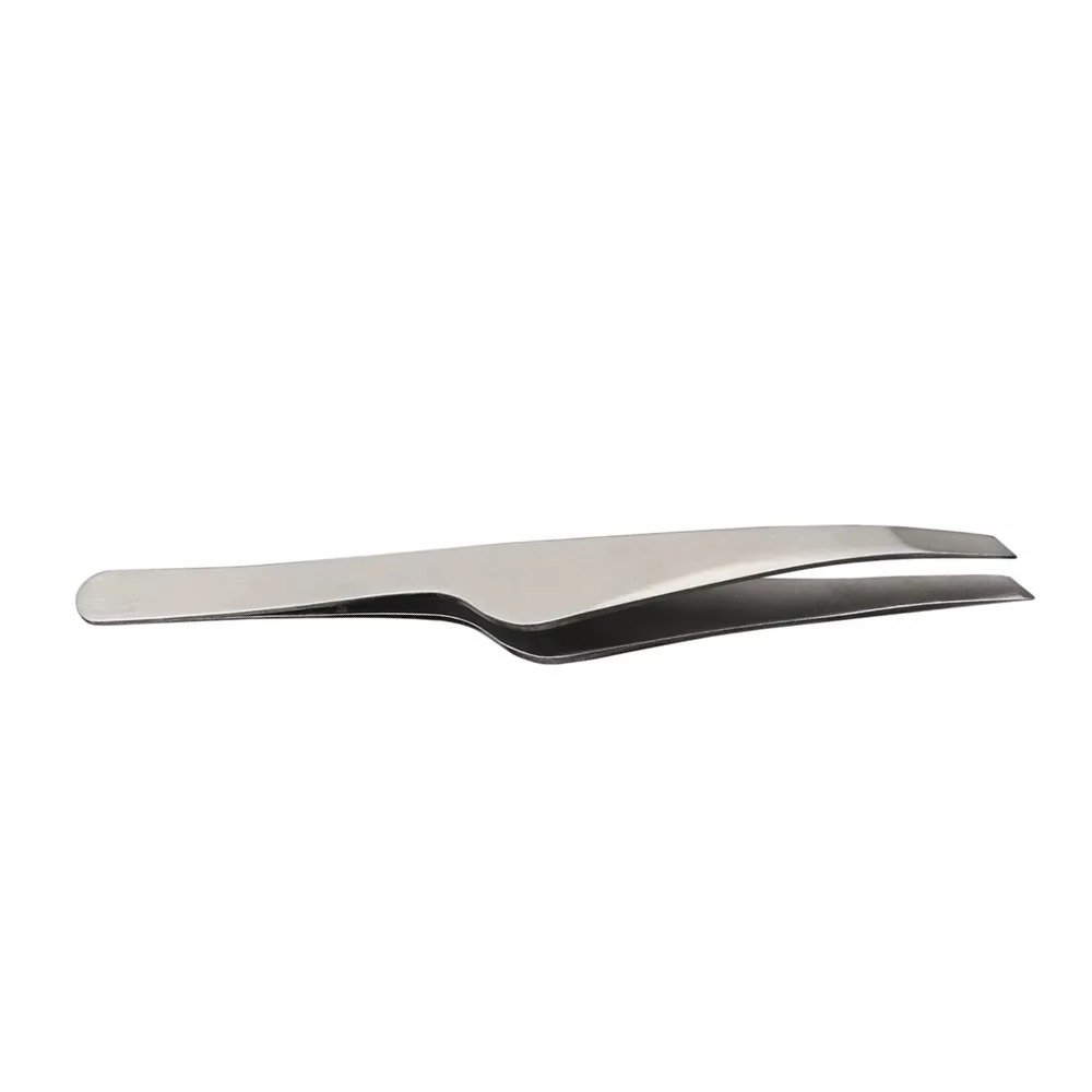 Eyebrow Tweezer - Image 3